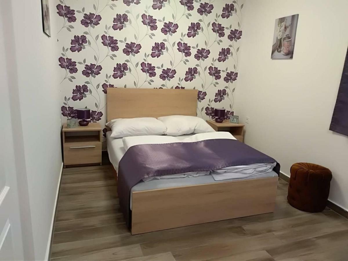 Alma Vendeghaz Hotel Veszprém Exterior foto